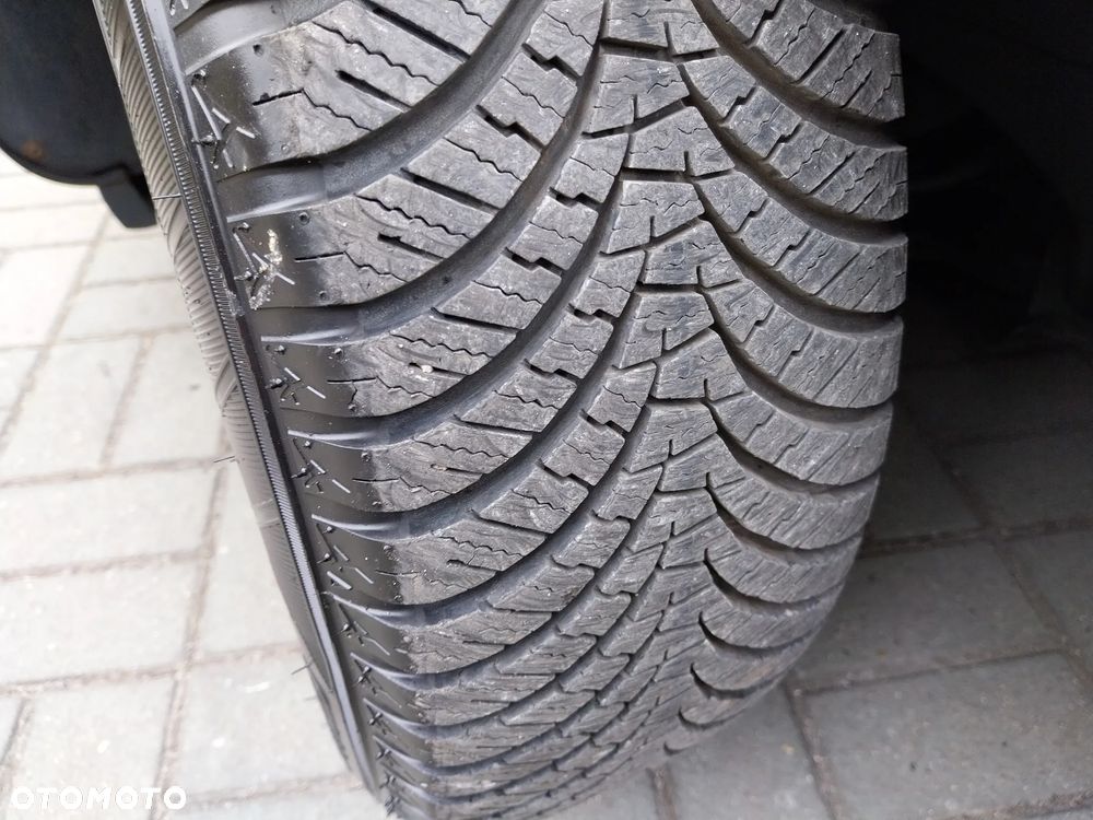 Opel Corsa 1.4 16V Cosmo - 21