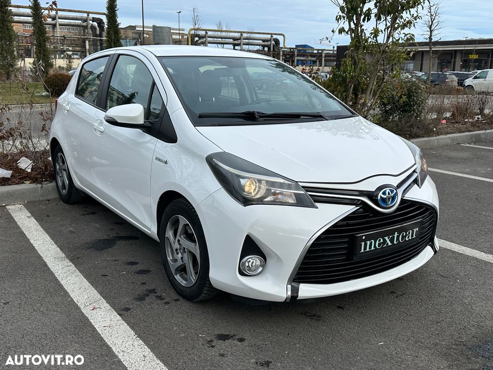 Toyota Yaris 1.5 VVT-i HSD Luna - 3