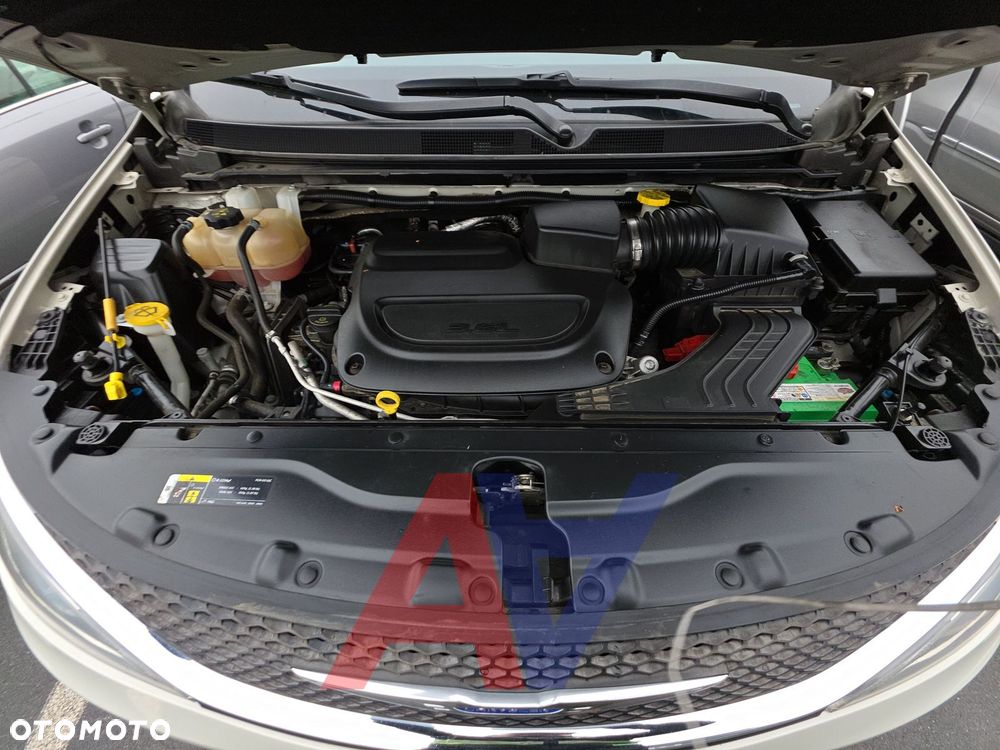 Chrysler Pacifica - 11