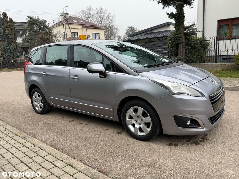 Peugeot 5008 1.6 HDi Style 7os - 23