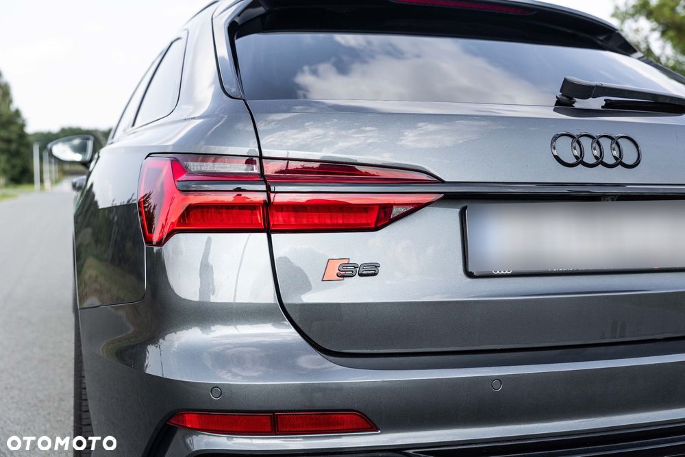 Audi A6 Avant 40 TDI quattro S tronic S line - 17