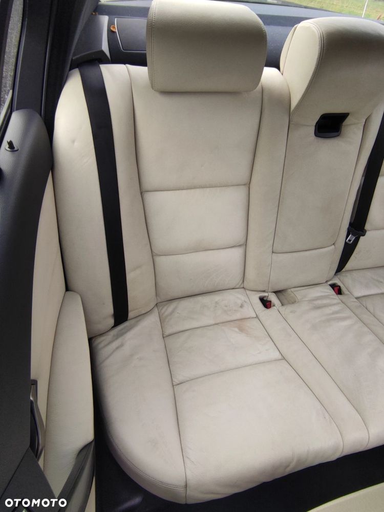 OPARCIE KANAPY TYŁ TYLNEJ BMW E60 JASNA SKÓRA - 6