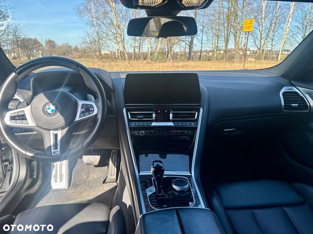 BMW Seria 8 - 22