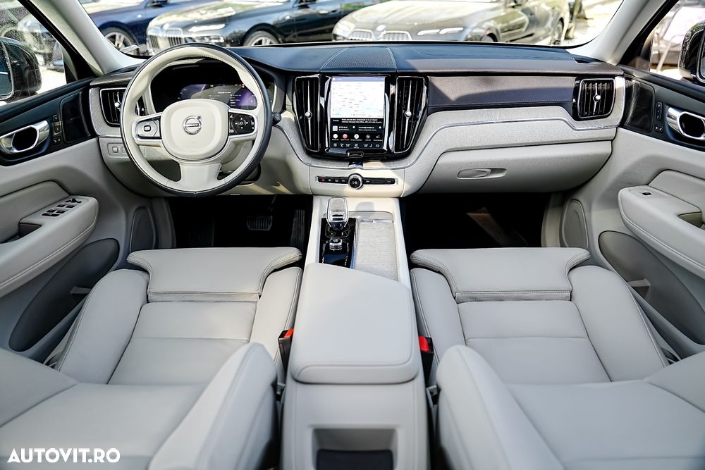 Volvo XC 60 T6 AWD Recharge Plus Bright - 9
