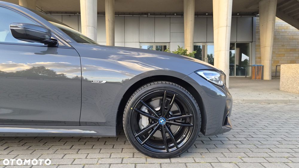 BMW Seria 3 330e PHEV xDrive M Sport sport - 7