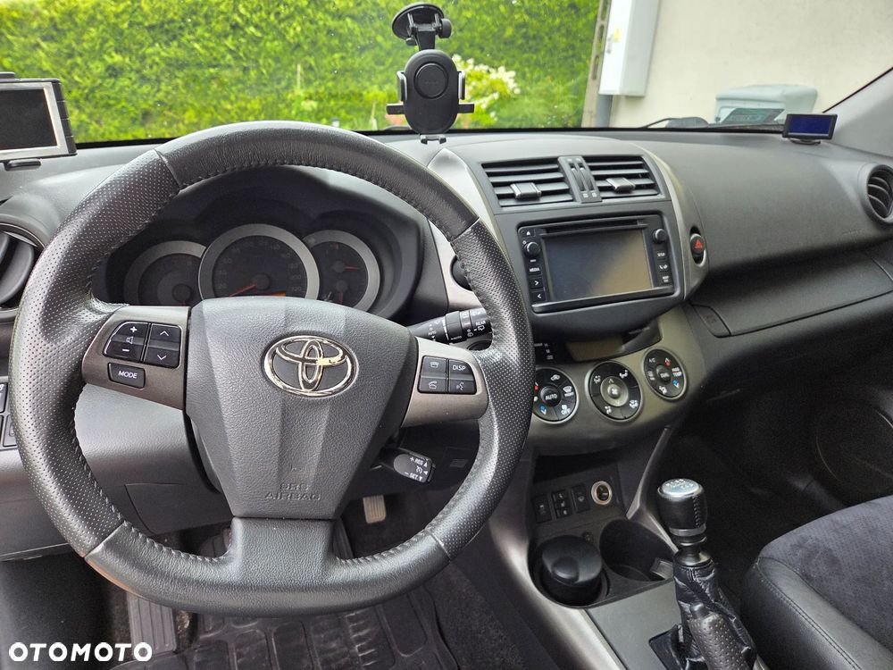 Toyota RAV4 - 6