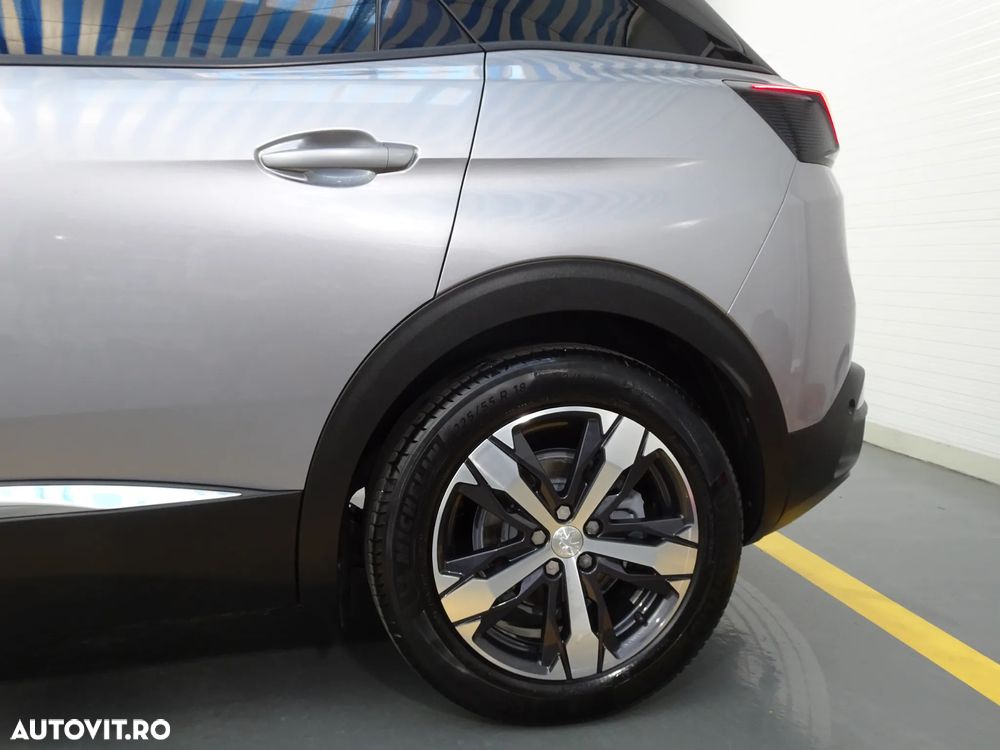 Peugeot 3008 1.2 PureTech Turbo S&S EAT6 GT-Line - 25