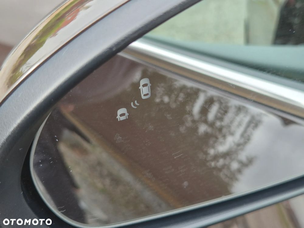 Hyundai IONIQ 1.6 GDI Premium - 32