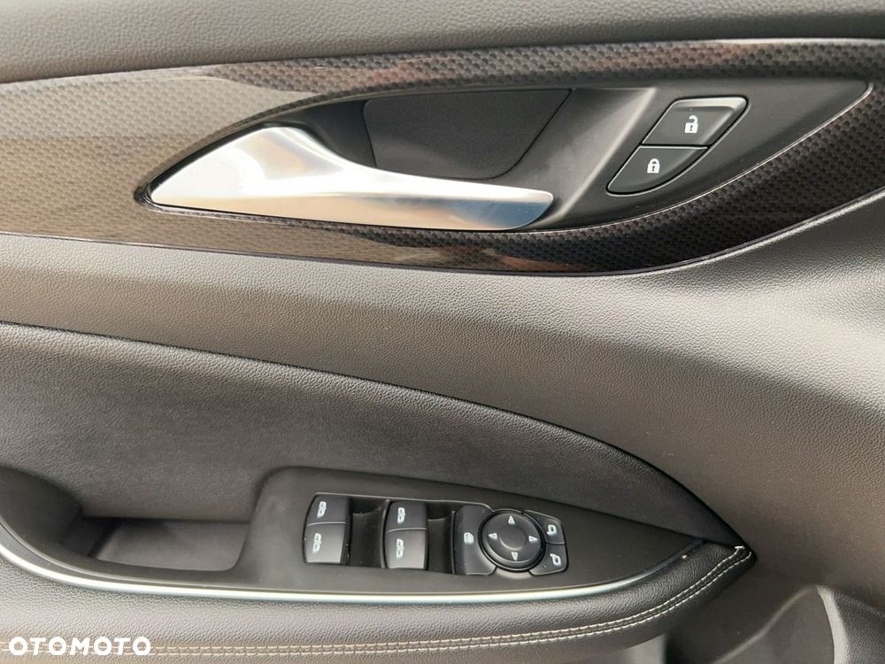 Opel Insignia 2.0 CDTI Elegance S&S - 13