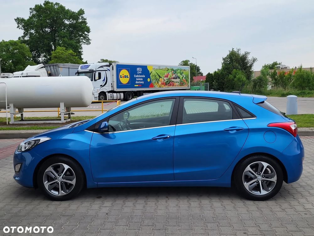 Hyundai i30 1.4 Passion Plus - 12