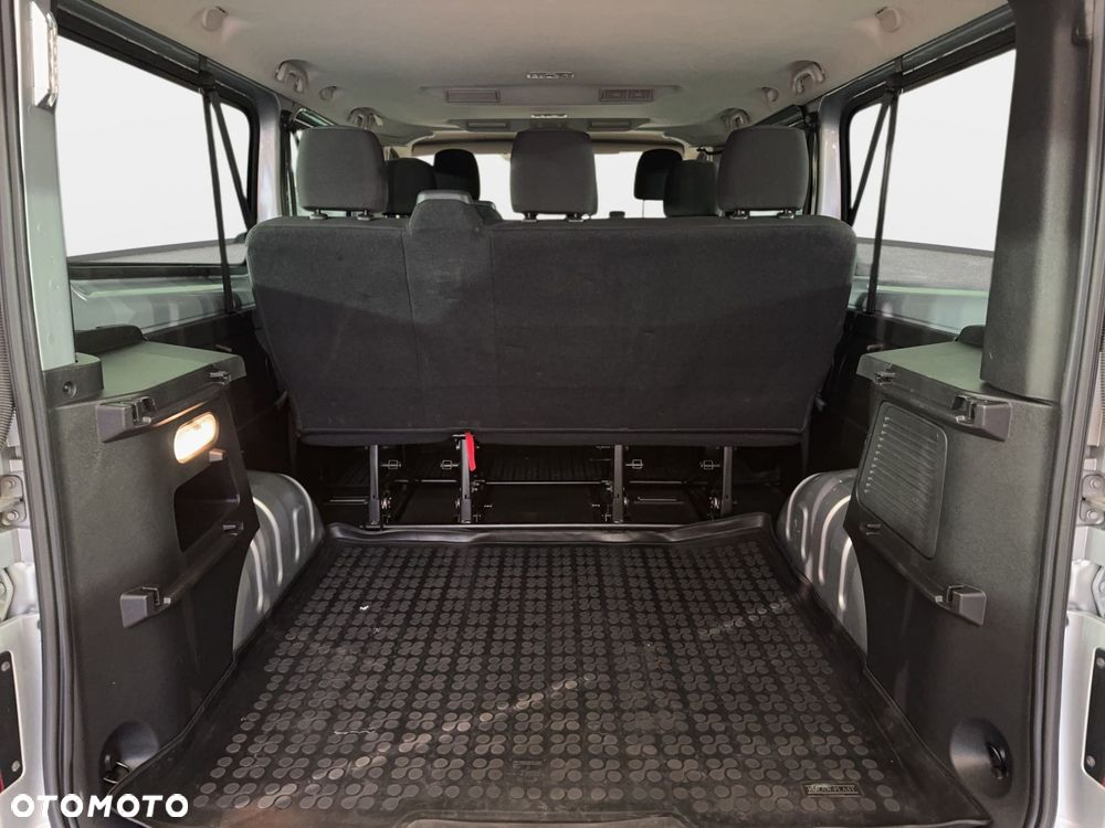 Renault Trafic - 17