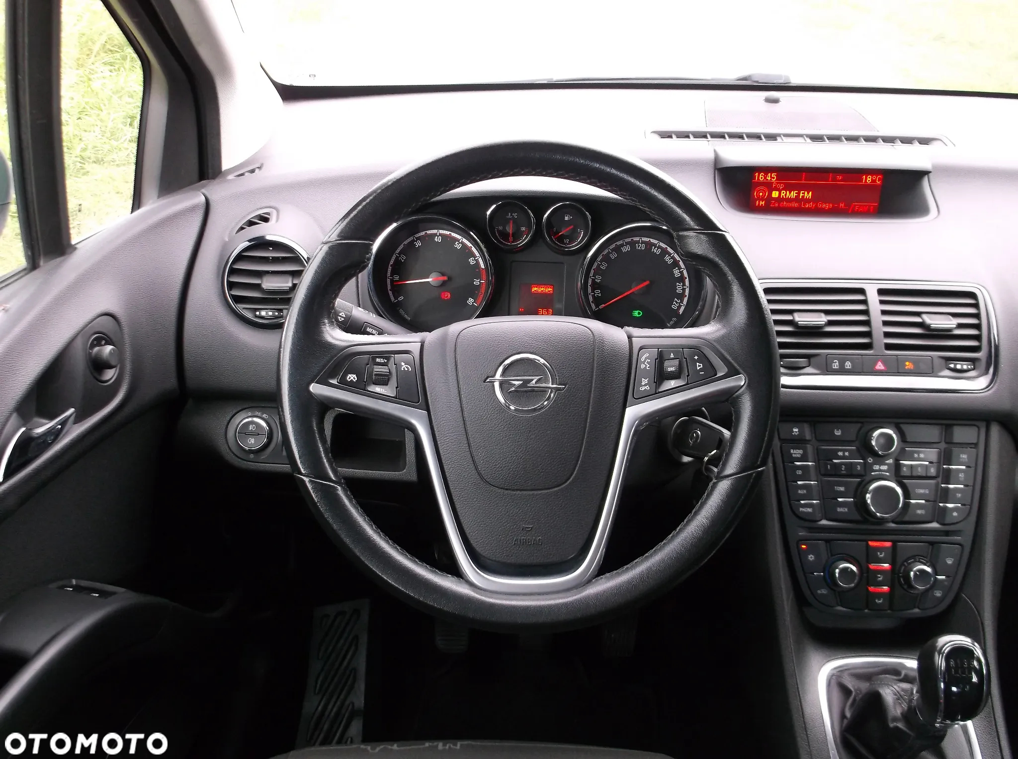 Opel Meriva 1.4 T Essentia S&S - 13
