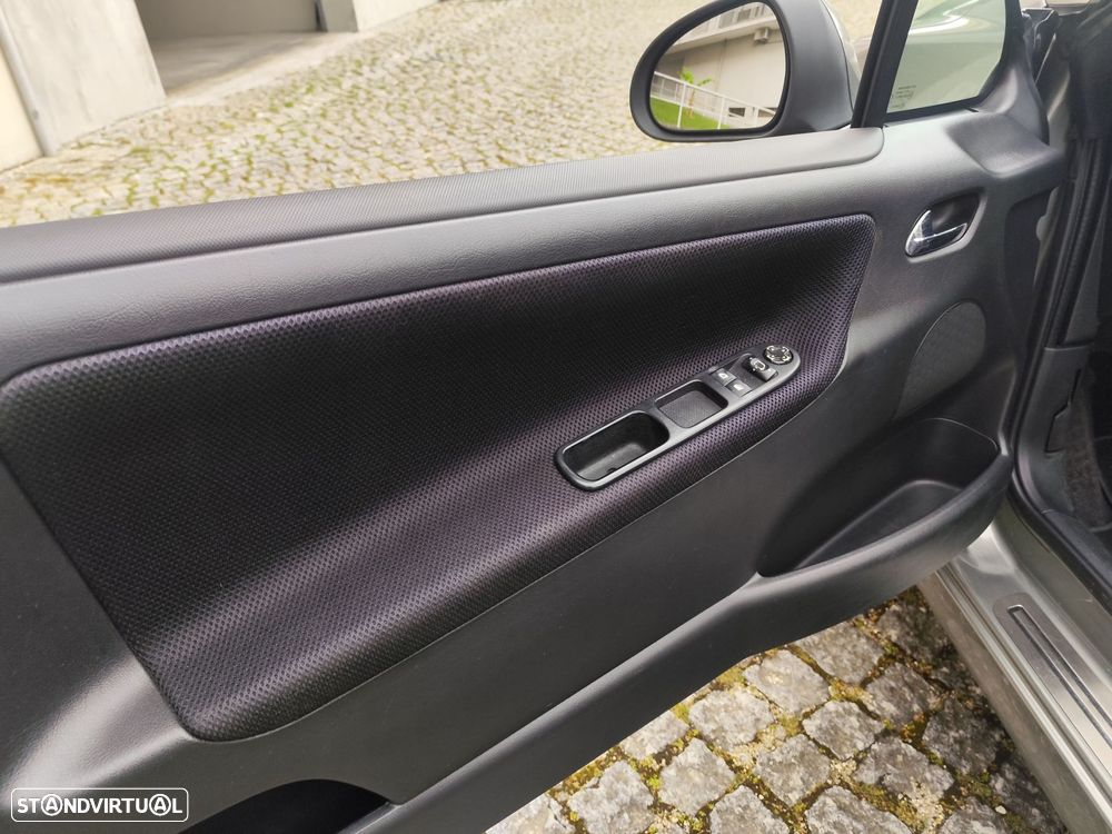 Peugeot 207 CC 1.6 HDi FAP Sport - 18