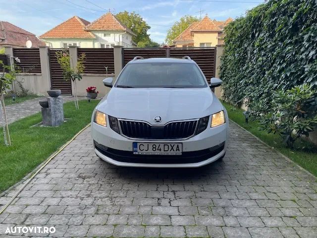Skoda Octavia Combi Diesel 1.6 TDI Style - 1