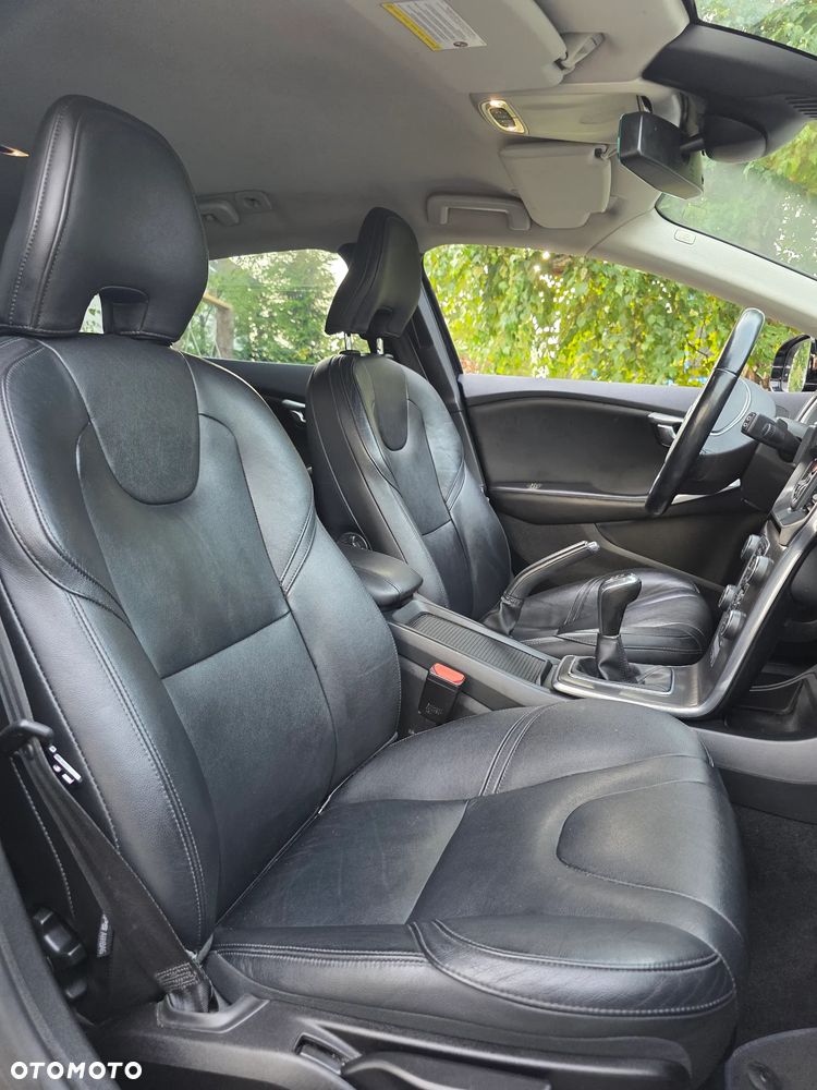 Volvo V40 D4 You - 25