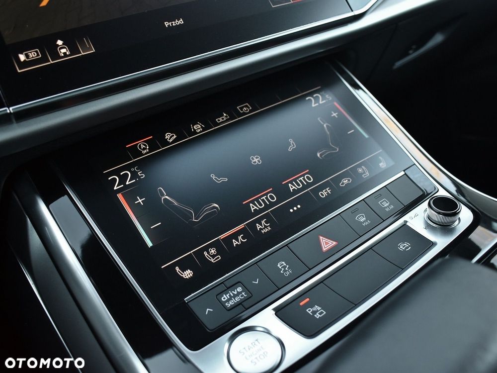 Audi Q8 - 12