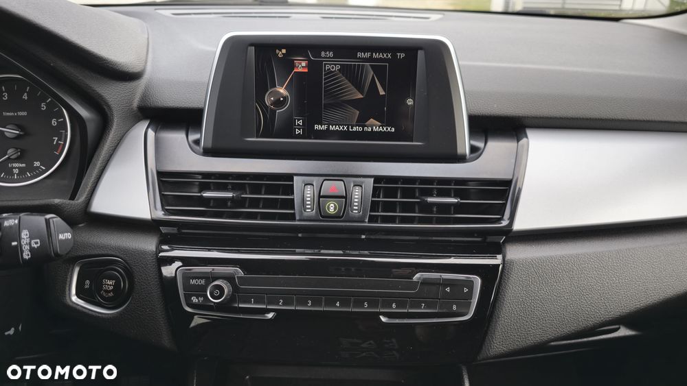 BMW Seria 2 216i Active Tourer - 13