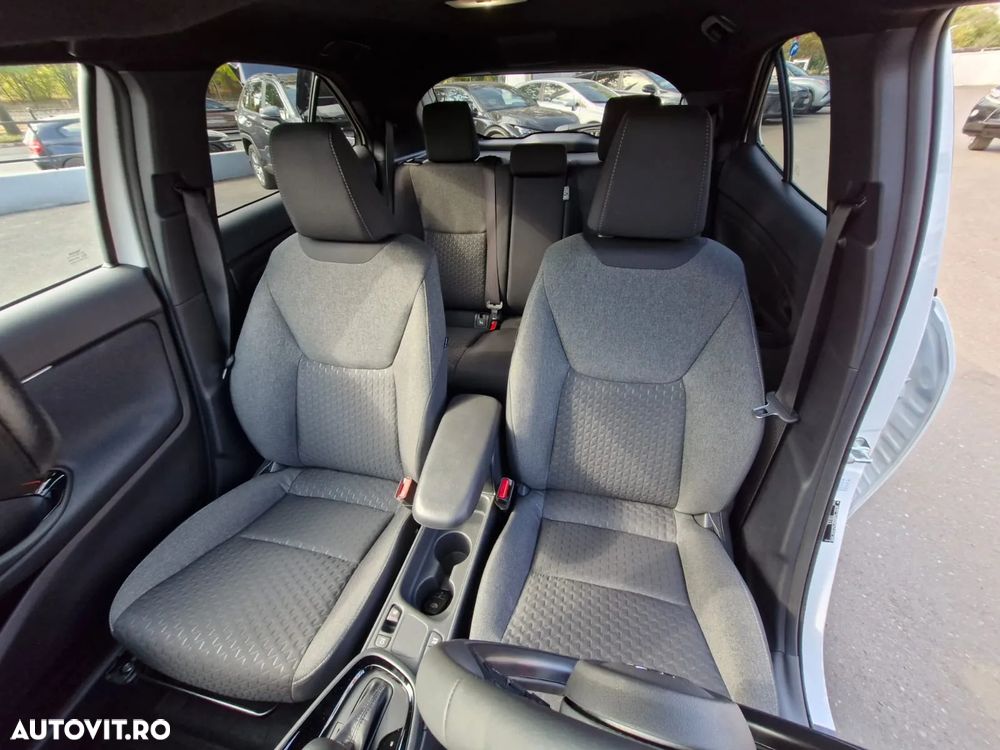 Toyota Yaris Cross 1.5 VVT-i HSD 4x2 Dynamic - 11