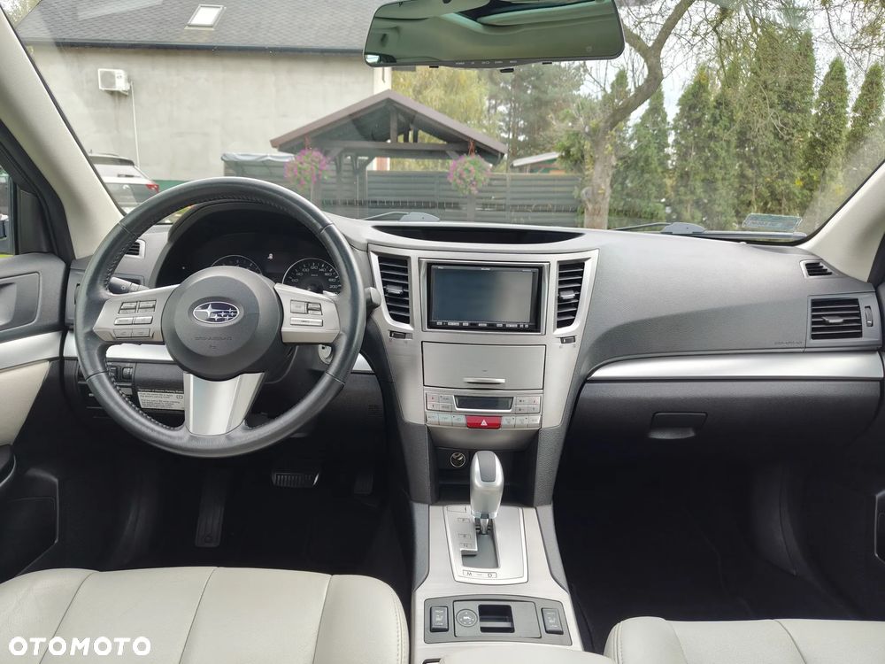 Subaru Outback 2.5i Lineartronic Trend - 11