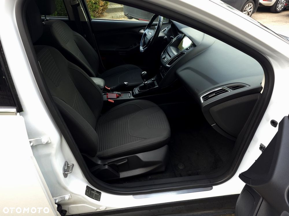Ford Focus 2.0 TDCi Titanium ASS - 7