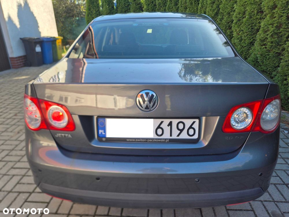 Volkswagen Jetta - 6