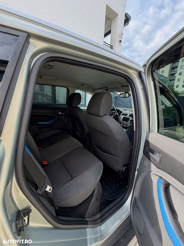 Ford Kuga 2.0L TDCi DPF Titanium - 11