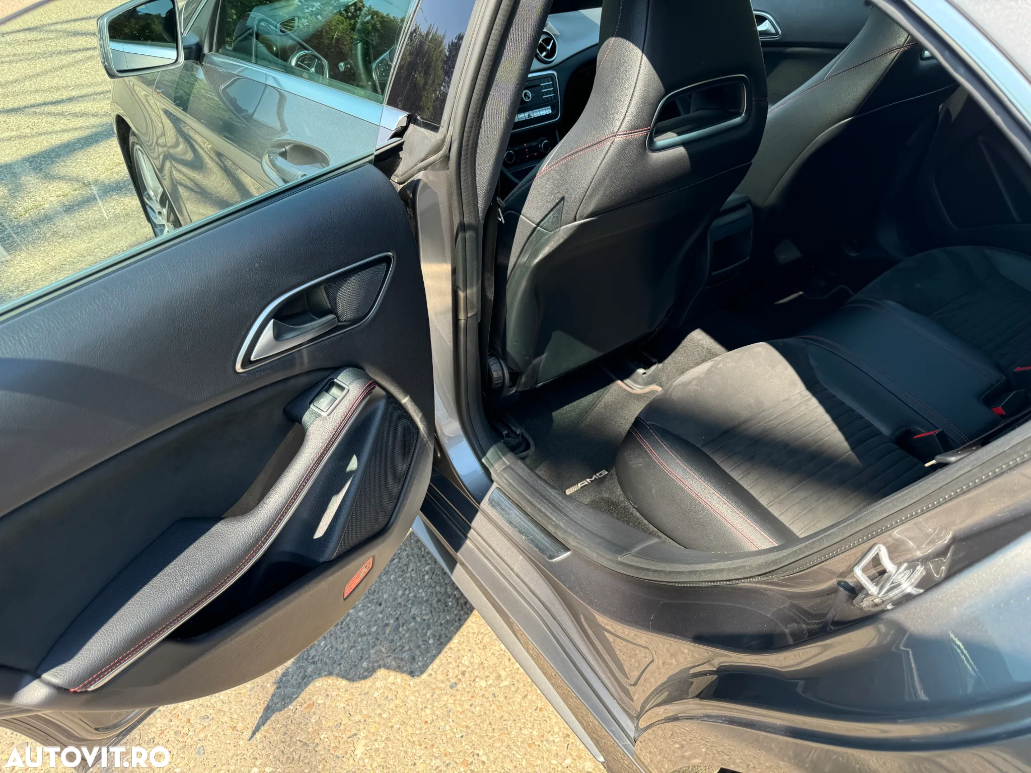 Mercedes-Benz CLA Shooting Brake 180 7G-DCT AMG Line - 14