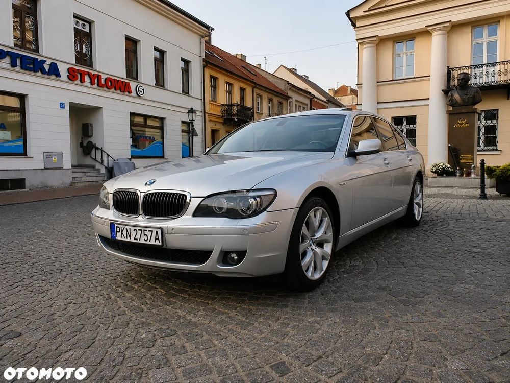 BMW Seria 7 740i - 2