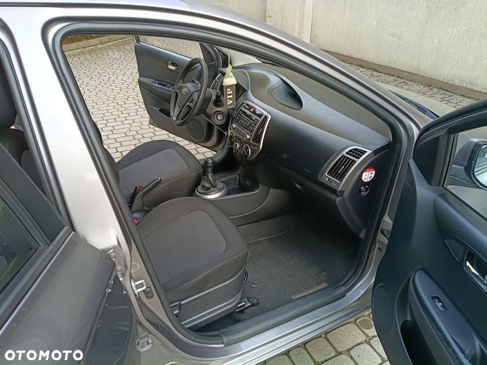 Hyundai i20 - 10