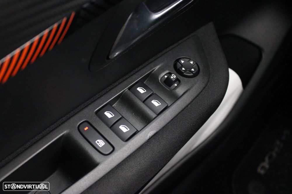 Peugeot e-208 50 kWh Active Pack - 24