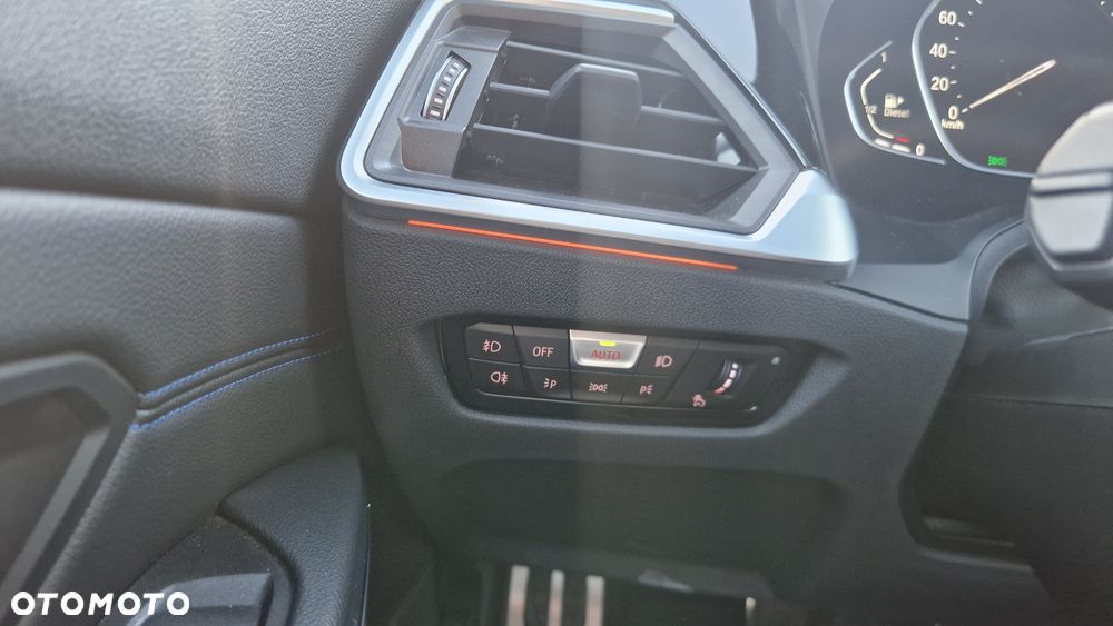 BMW Seria 3 330d MHEV M Sport sport - 25