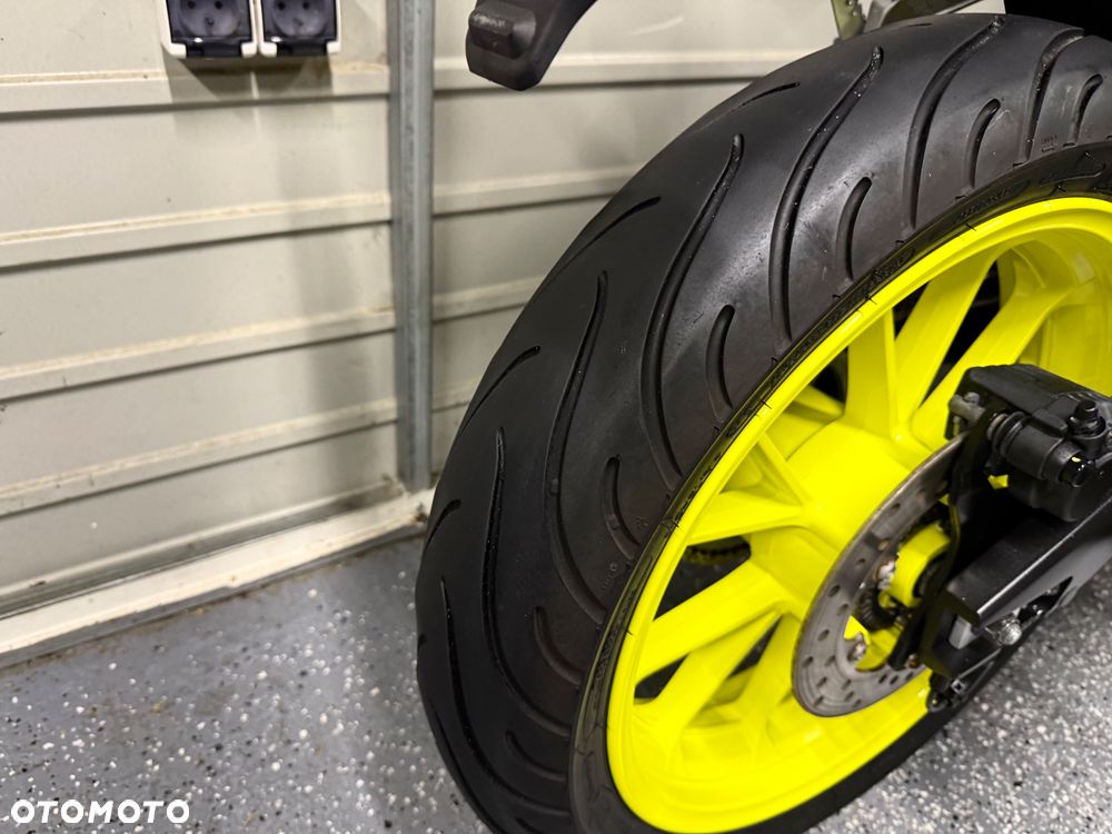 Yamaha MT - 4