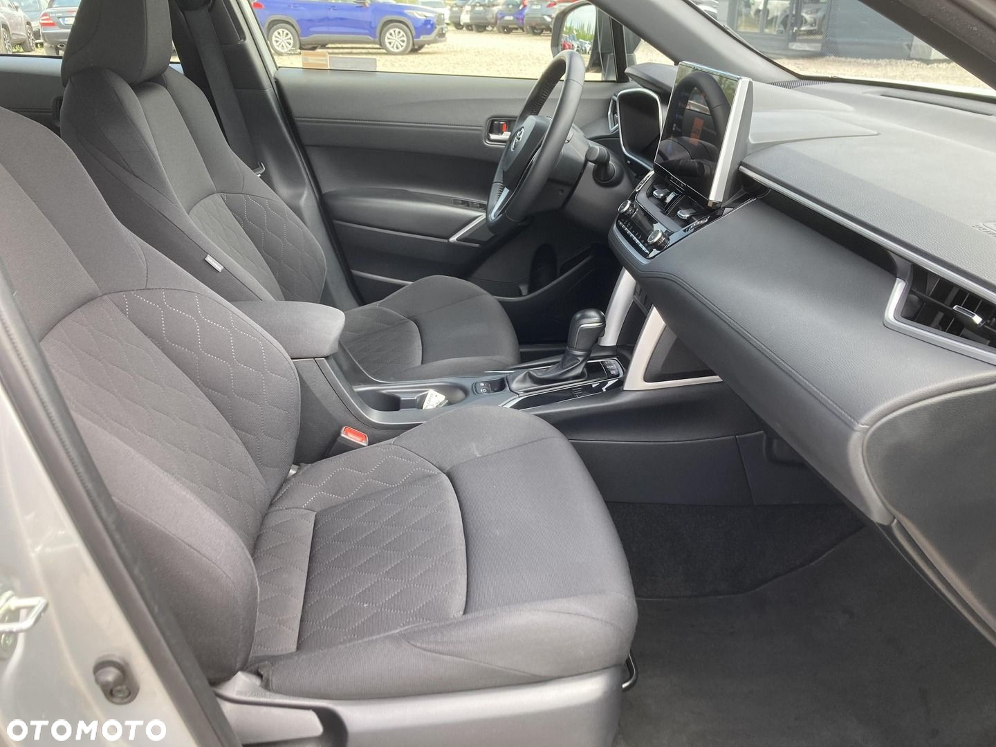 Toyota Corolla Cross 2.0 Hybrid Comfort - 10
