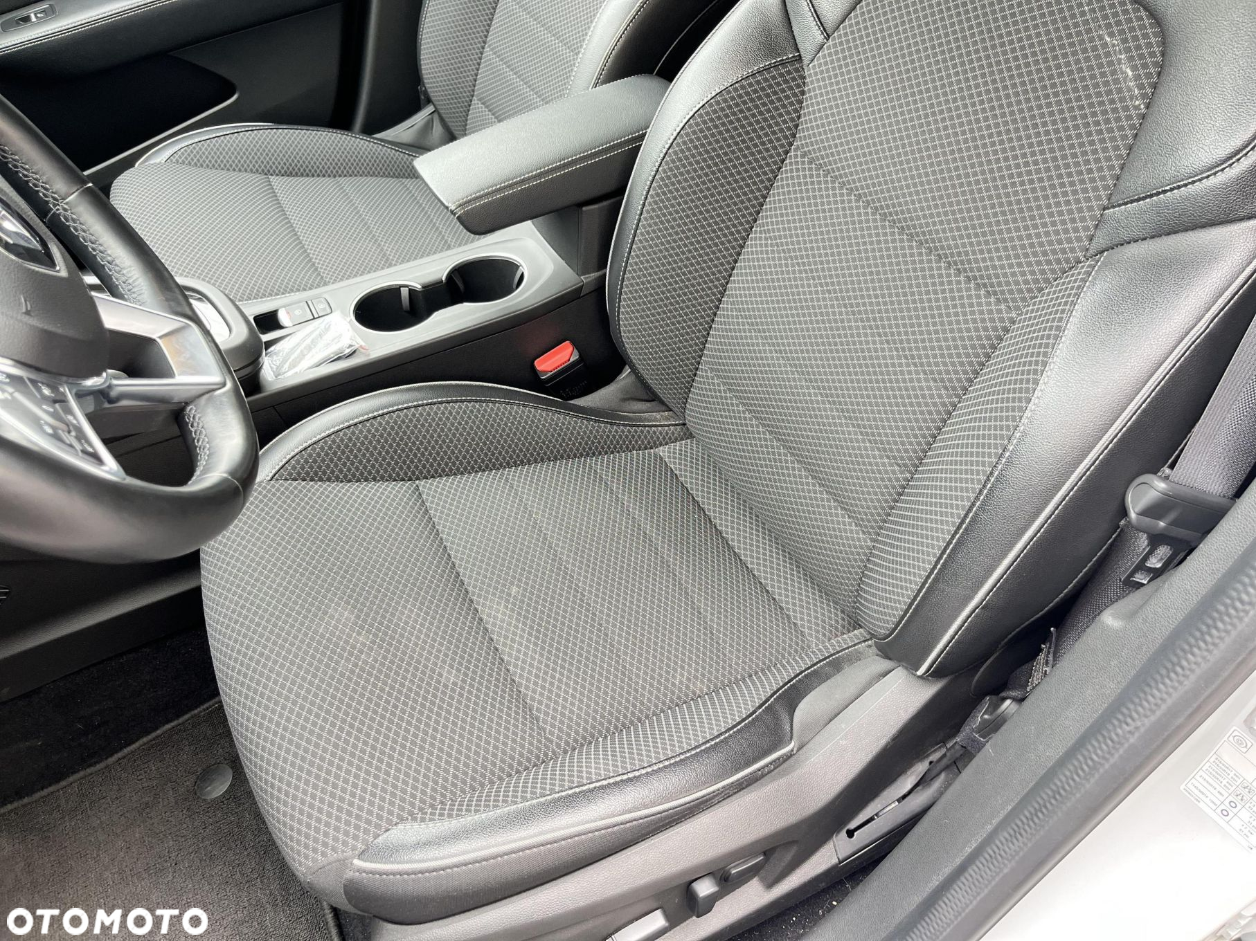 Renault Arkana 1.6 E-TECH Techno MMT - 12