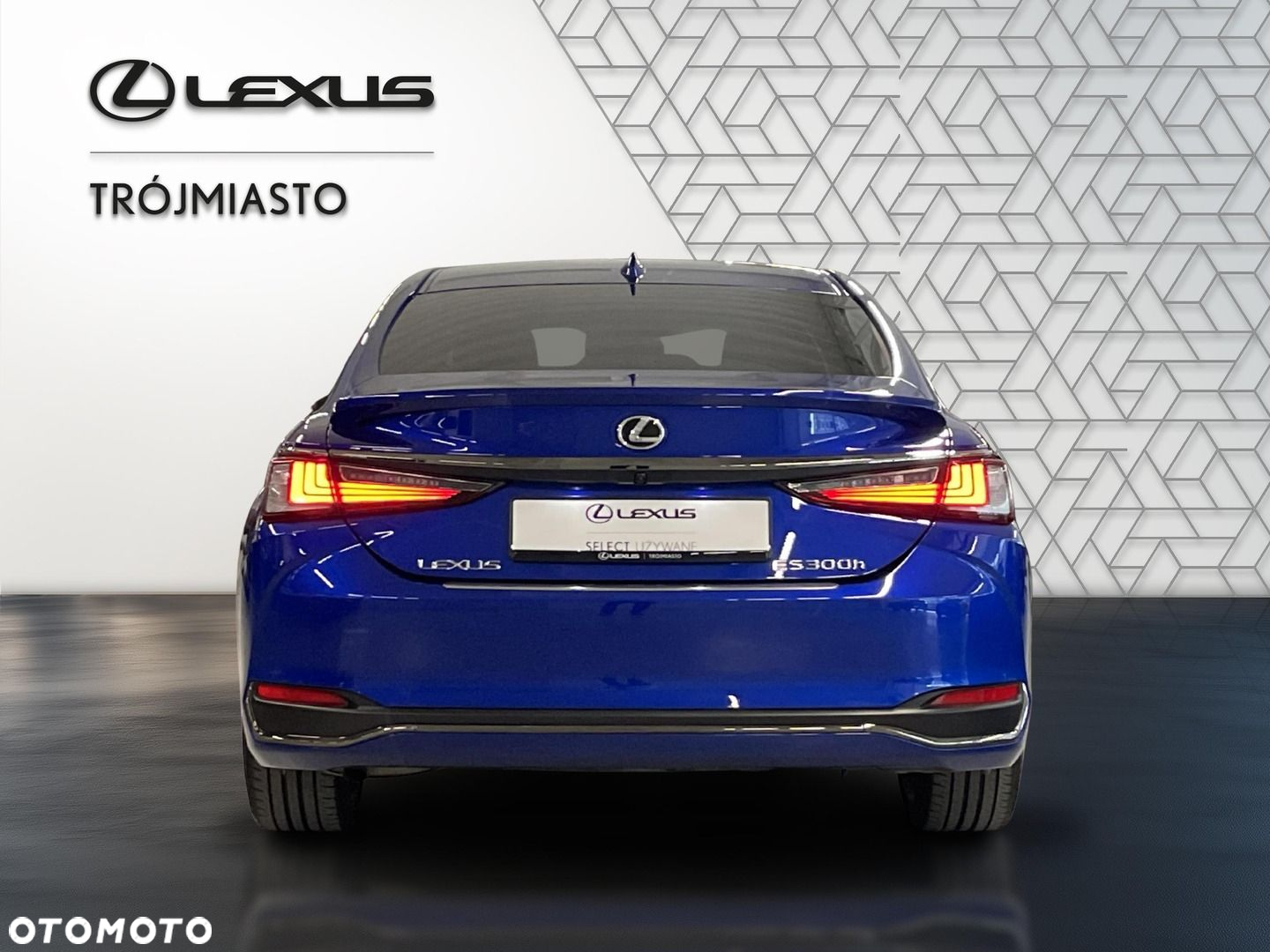 Lexus ES 300h F Sport Design - 7