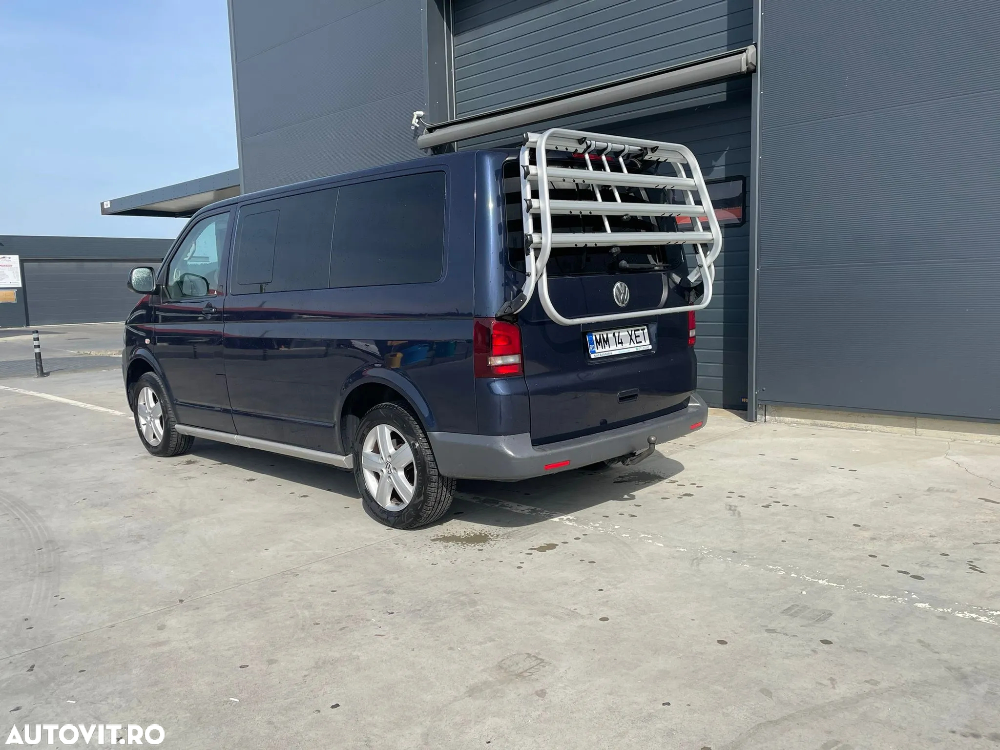 Volkswagen Multivan - 9