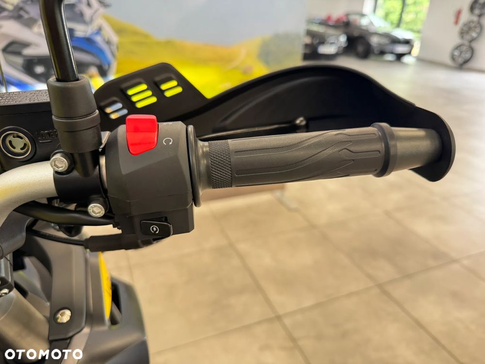 VOGE 300GY RALLY - 8