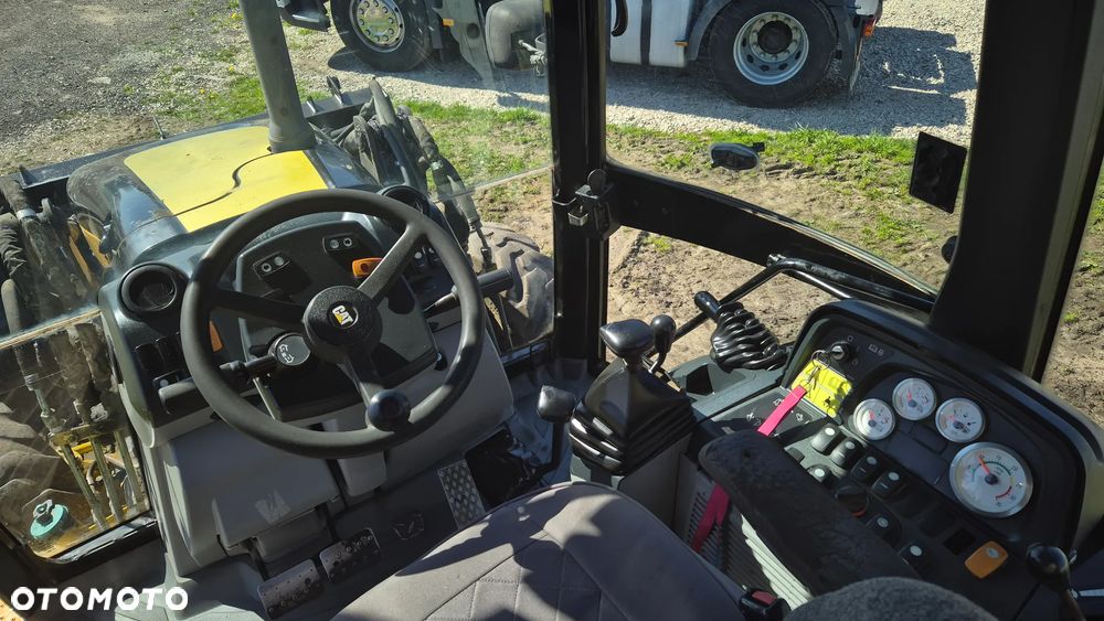 Caterpillar 428E - 4