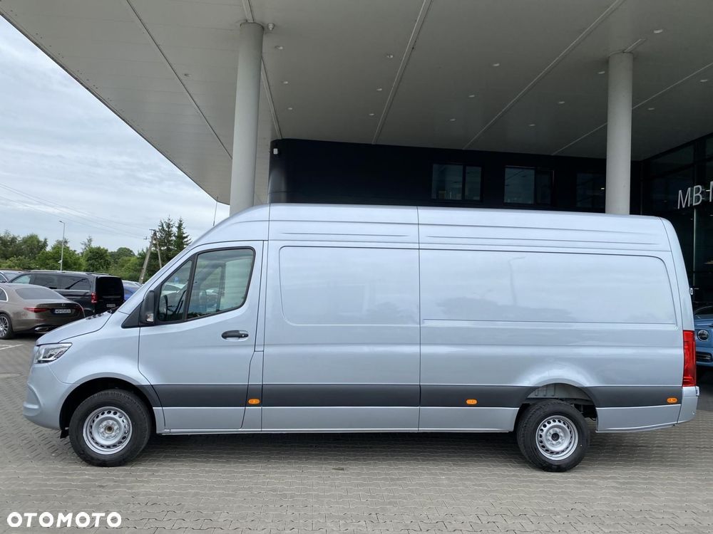 Mercedes-Benz Sprinter - 11