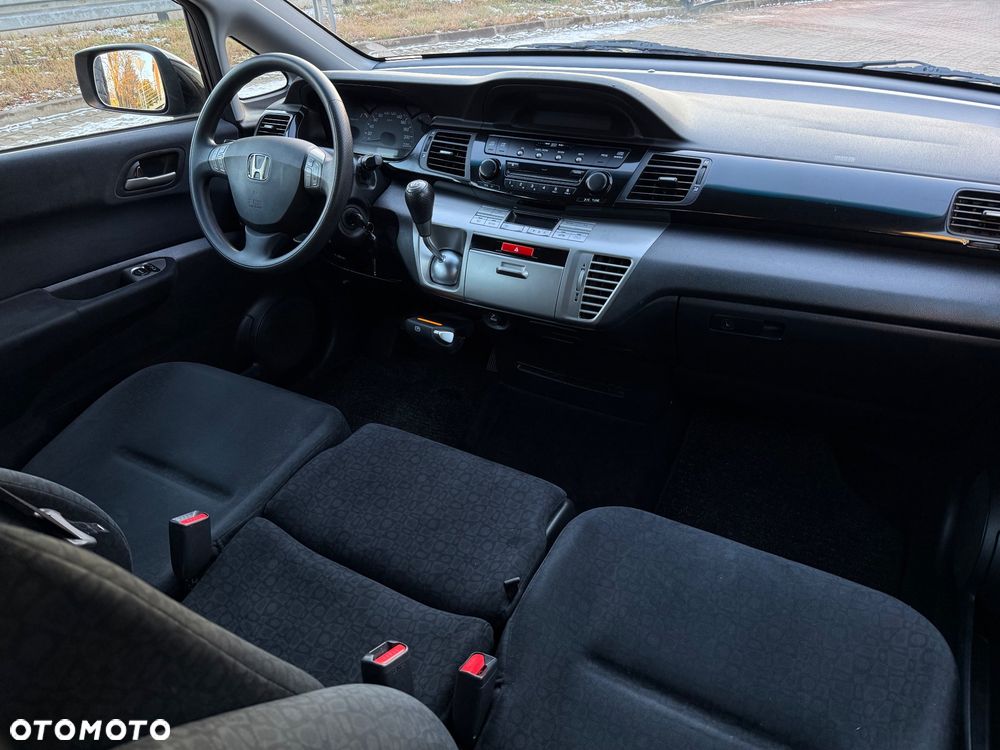 Honda FR-V - 9