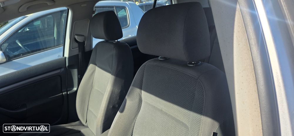 VW Golf 1.9 TDi 25 Anos Aut. - 5