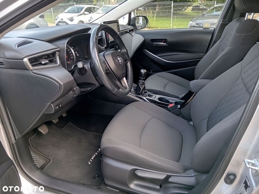 Toyota Corolla - 11