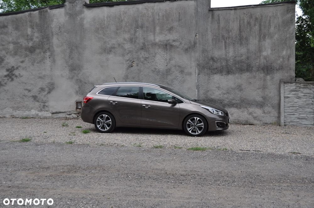 Kia Ceed 1.6 GDI ISG Dream-Team Edition - 3