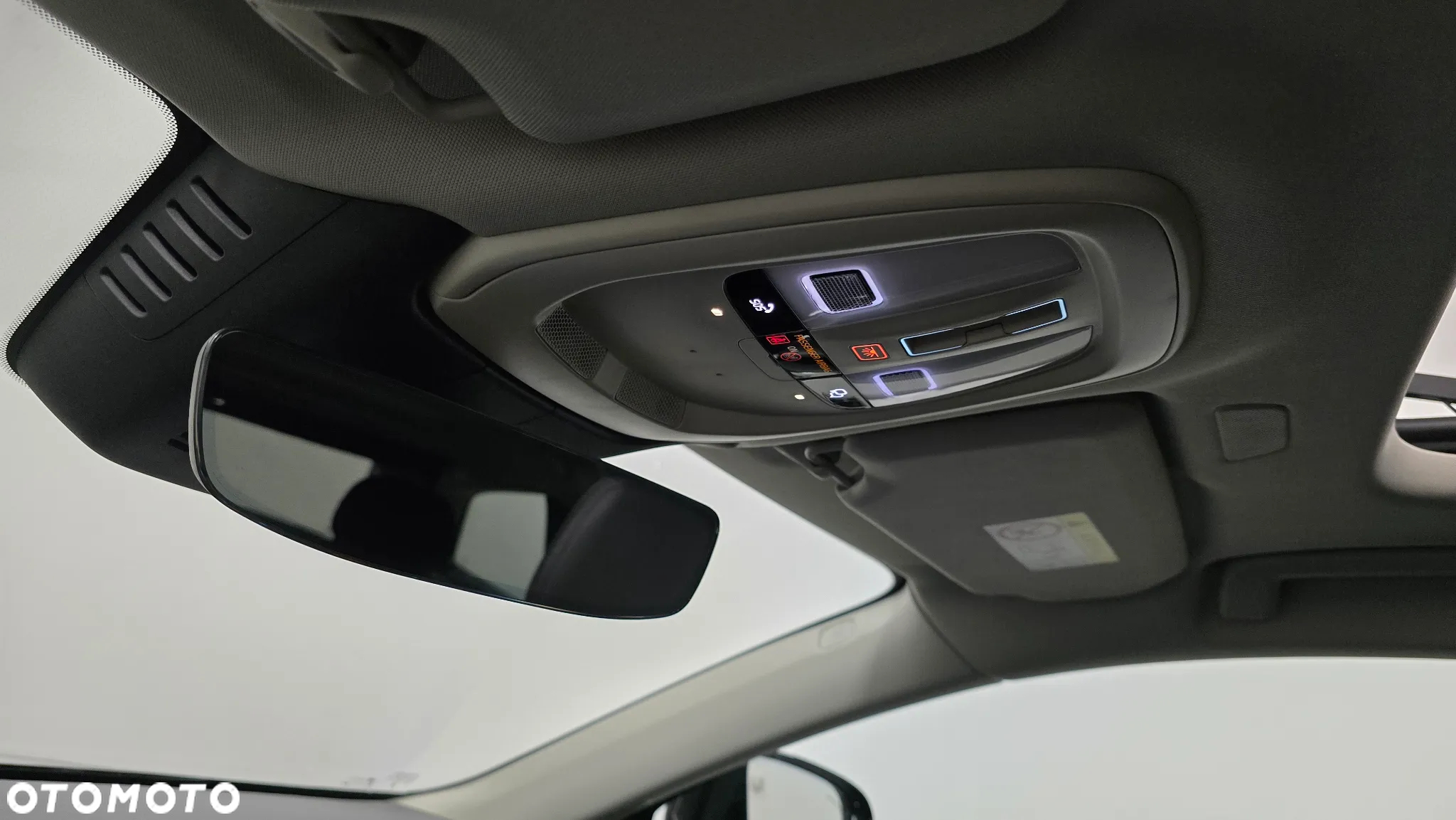 Volvo V90 B4 D Plus Dark - 27