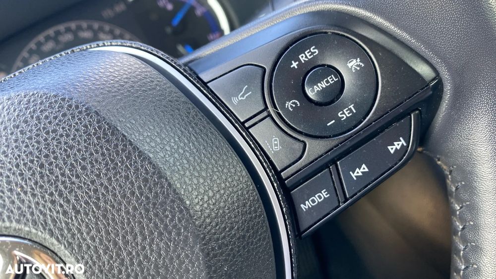 Toyota RAV4 - 16