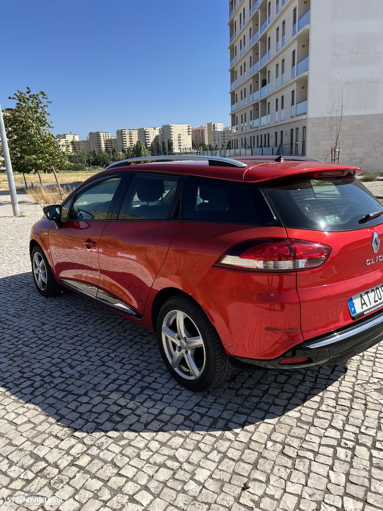 Renault Clio - 7