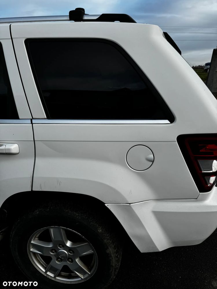 Jeep Grand Cherokee - 21