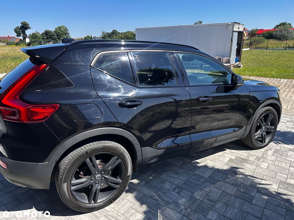 Volvo XC 40 T5 Plug-In Hybrid R-Design - 11