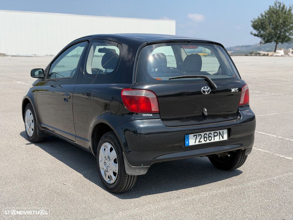 Toyota Yaris 1.0 Base - 4