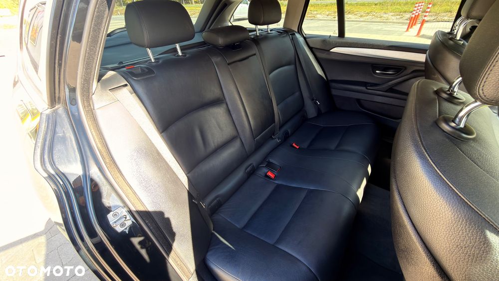 BMW Seria 5 520d Luxury Line - 14